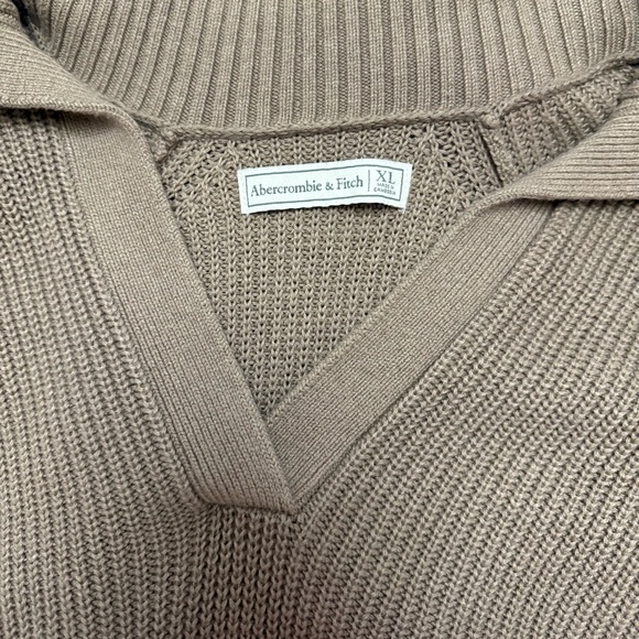 Abercrombie & Fitch notch neck sweater polo - Picture 3 of 3